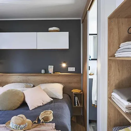 Mobilhome 4 Etoiles - Eeihed *